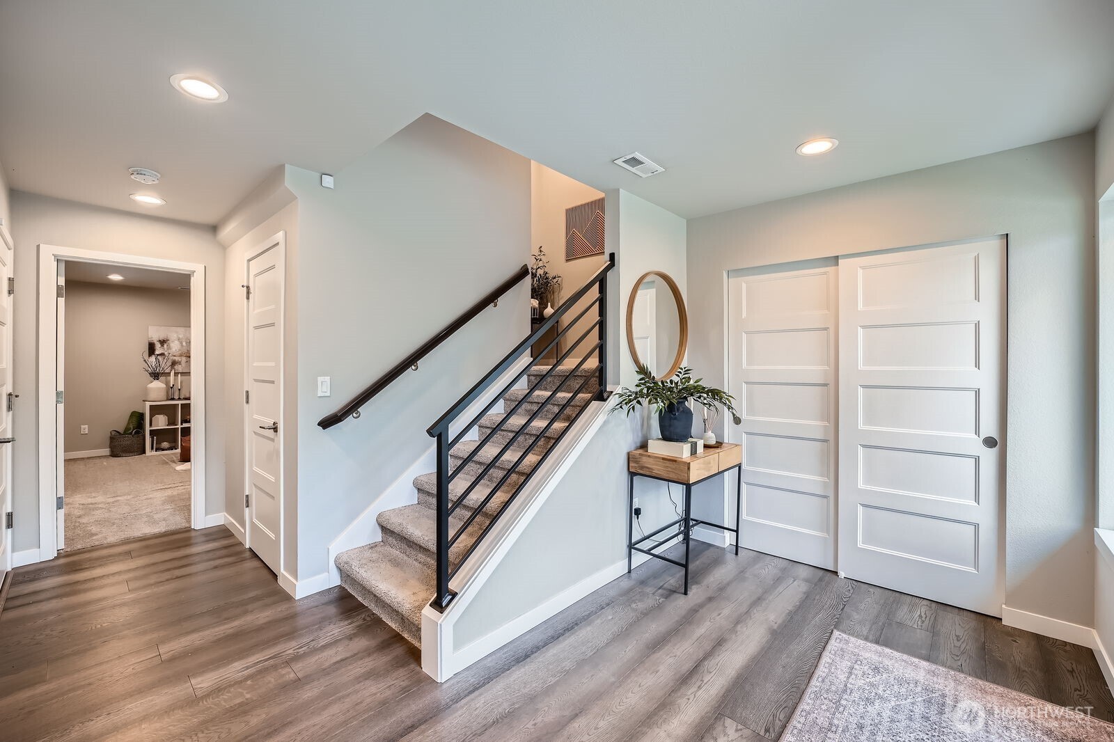 9738 Lindsay Place S