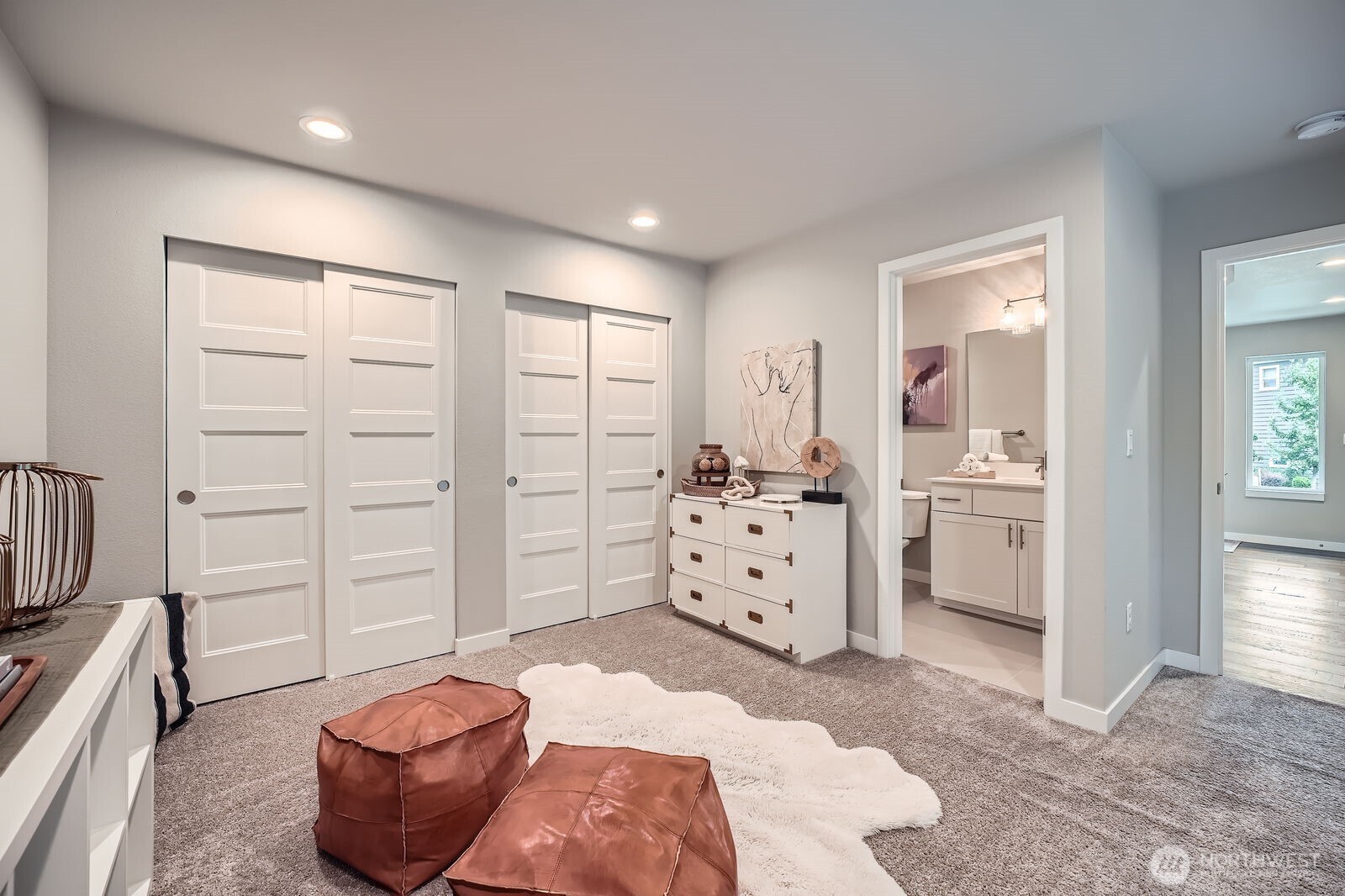 9738 Lindsay Place S