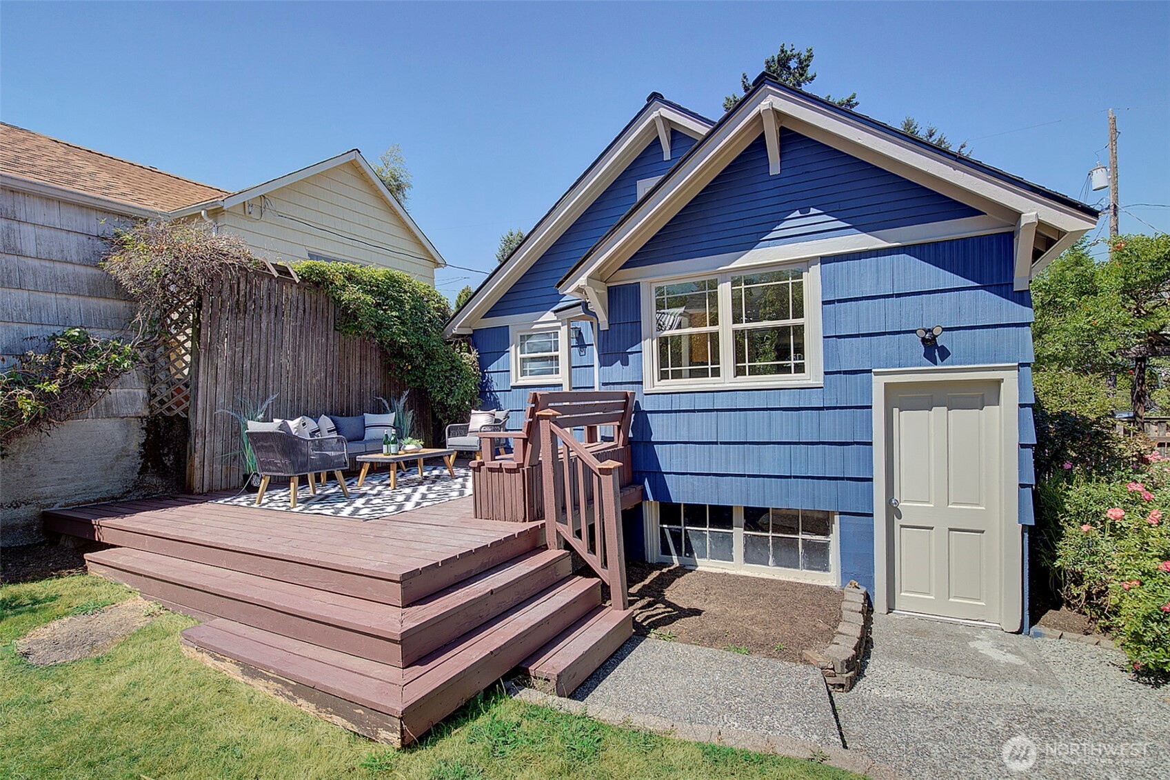 747 N 89th