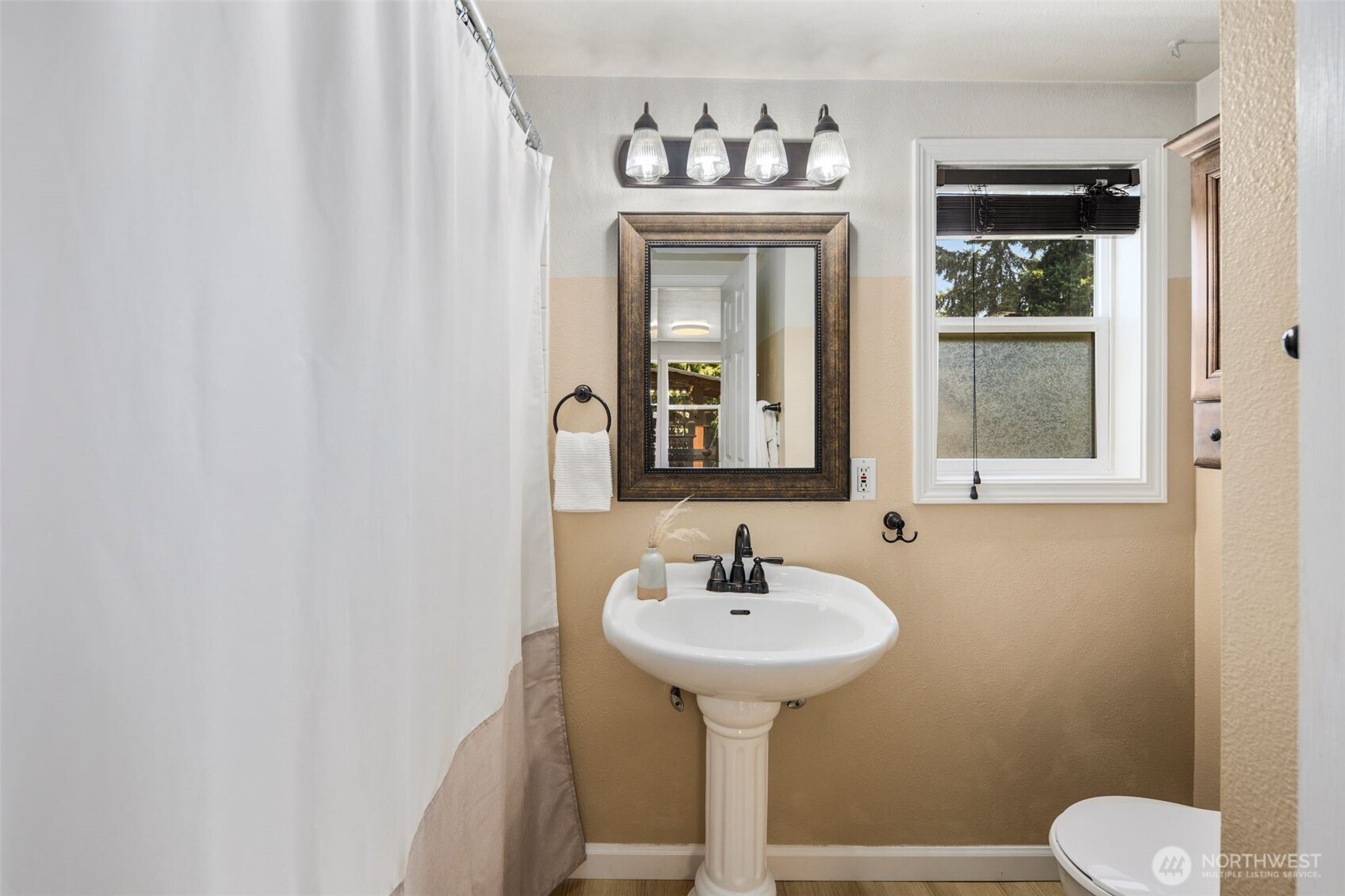 11432 11th Avenue SW