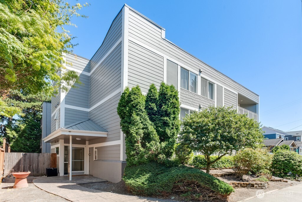 1200 6th Avenue N Unit: 6