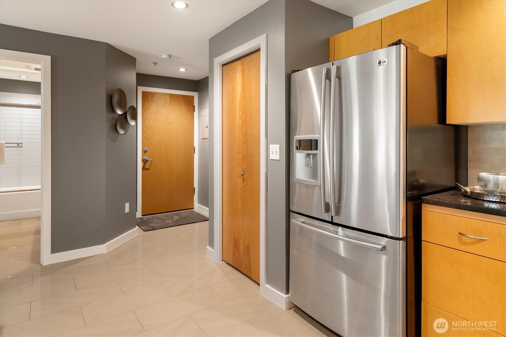 225 NE 65th Street Unit: 302