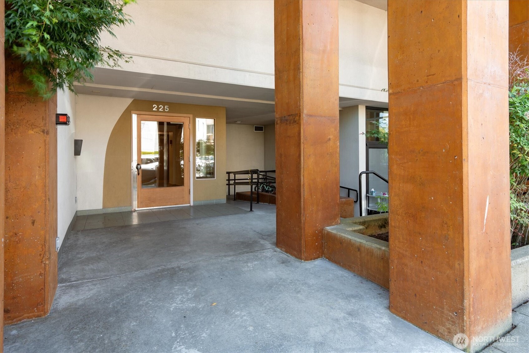 225 NE 65th Street Unit: 302