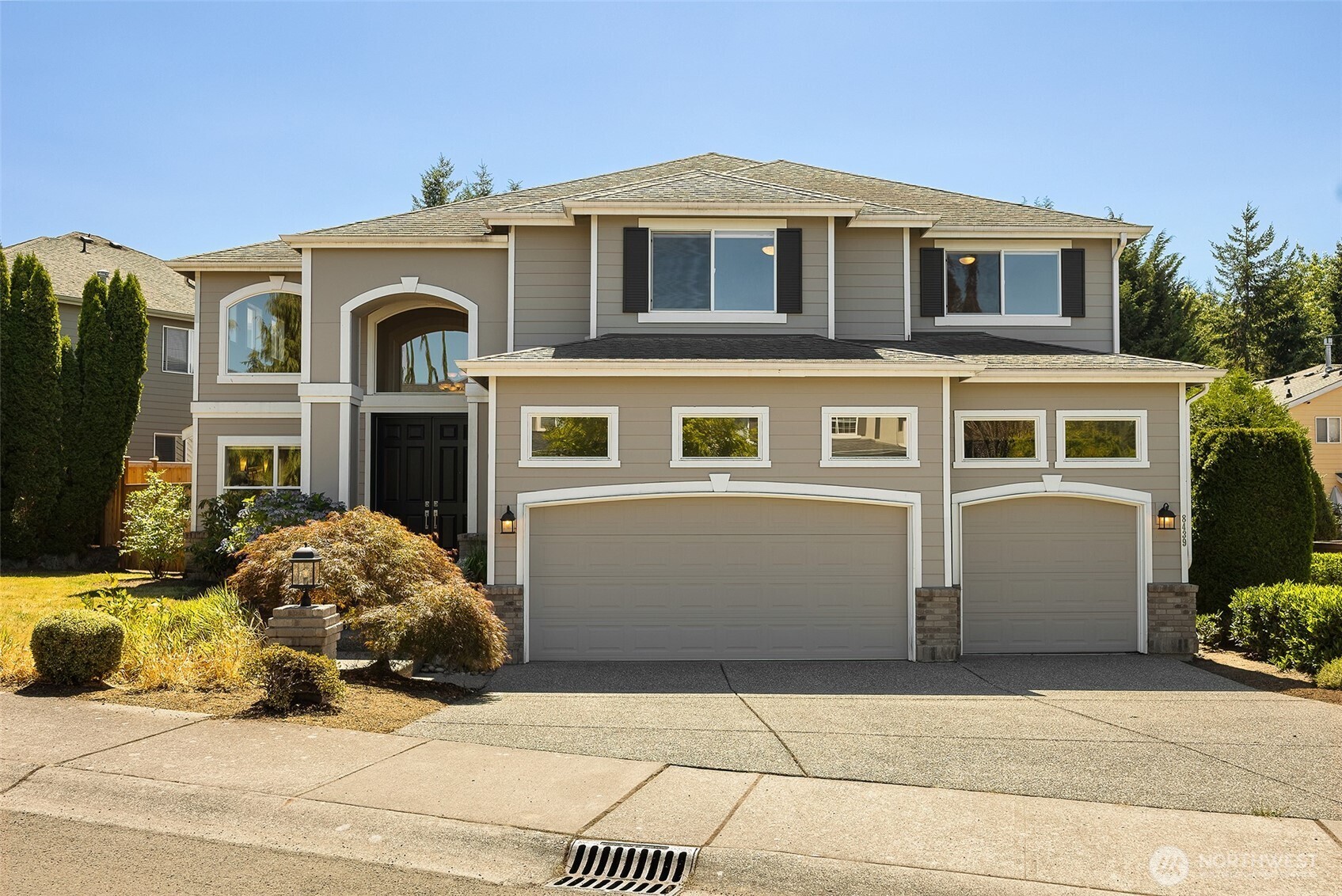 8439 NE 128th Street