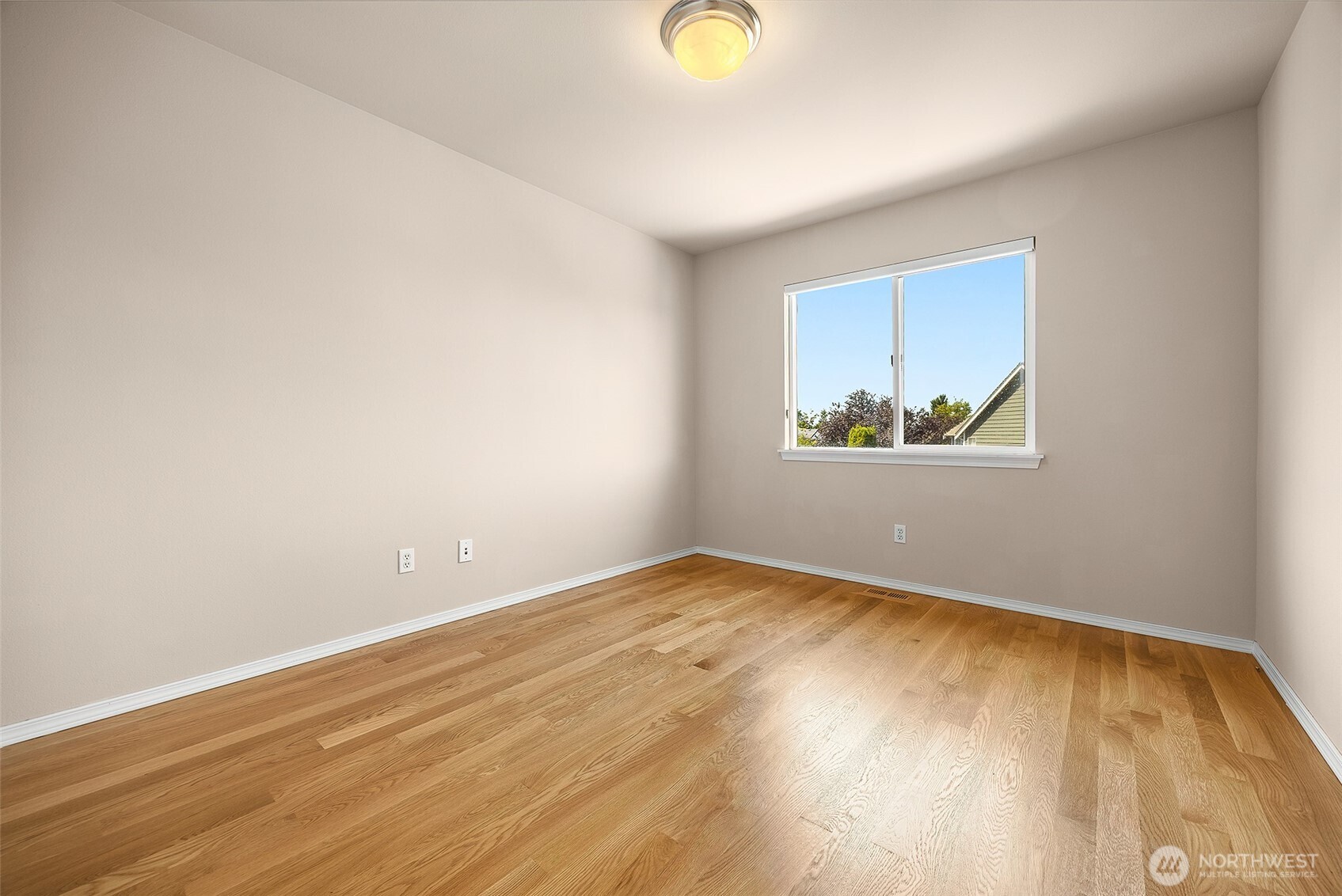 8439 NE 128th Street