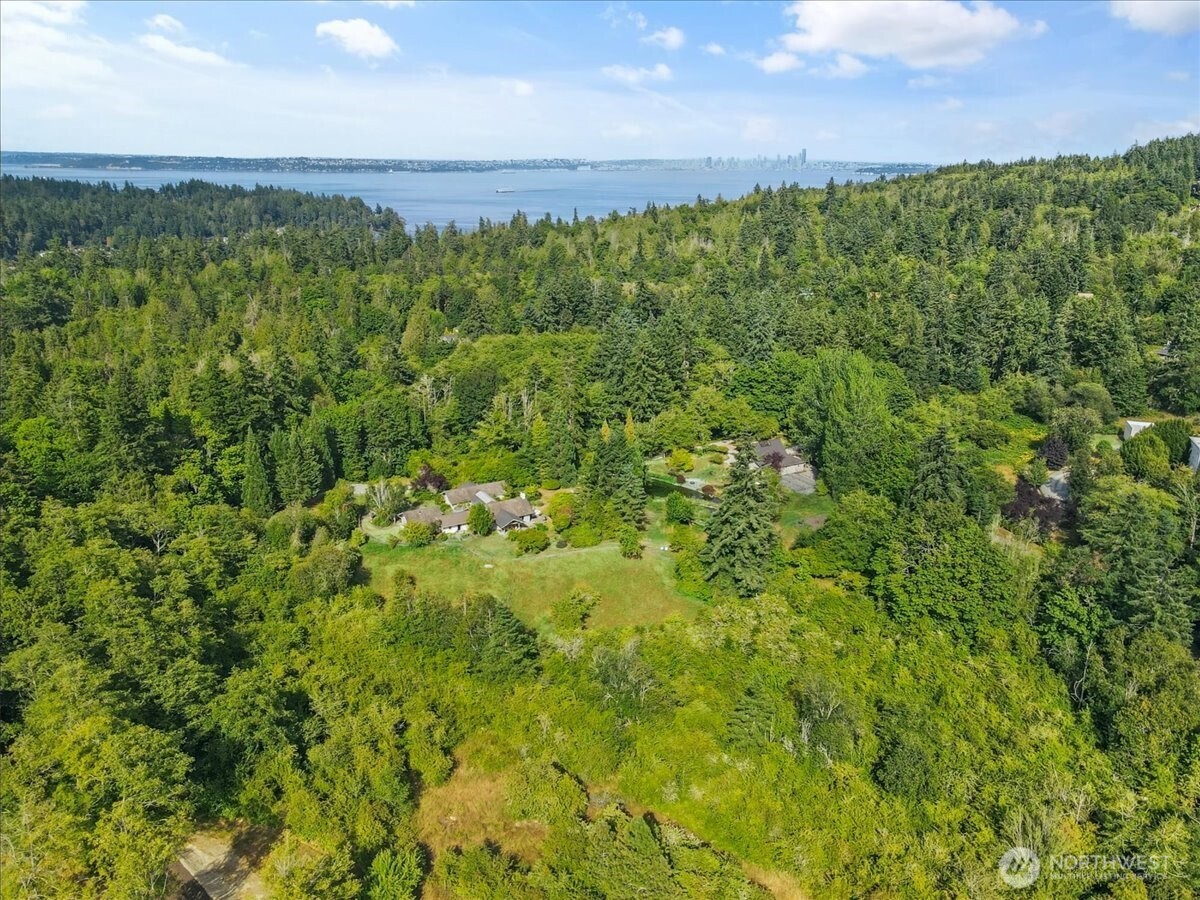 9774 NE Kitsap Street