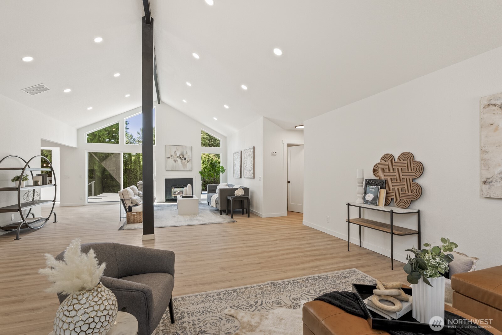 5925 NE 201st Street