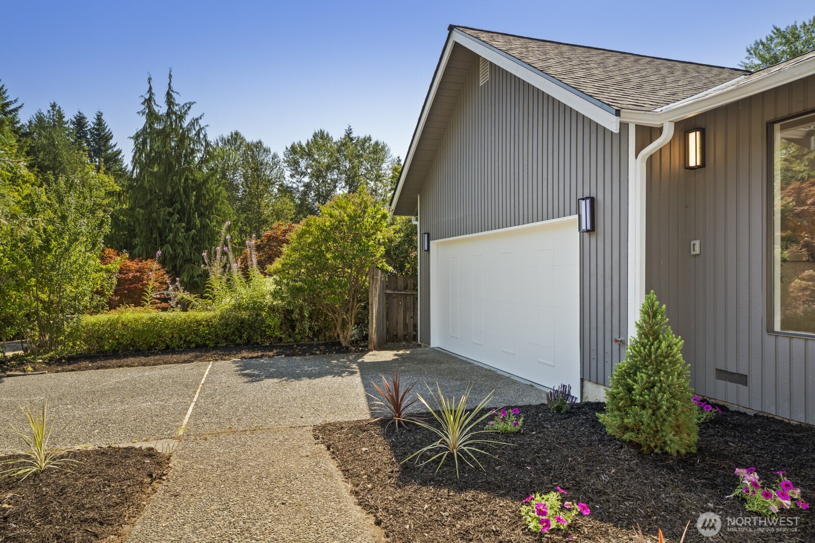 5925 NE 201st Street