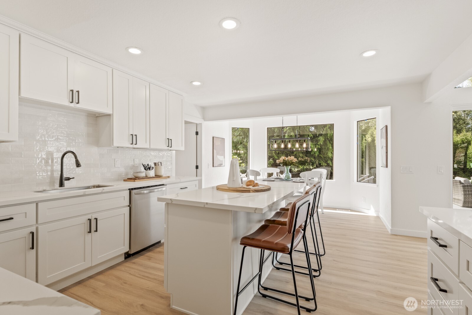 5925 NE 201st Street