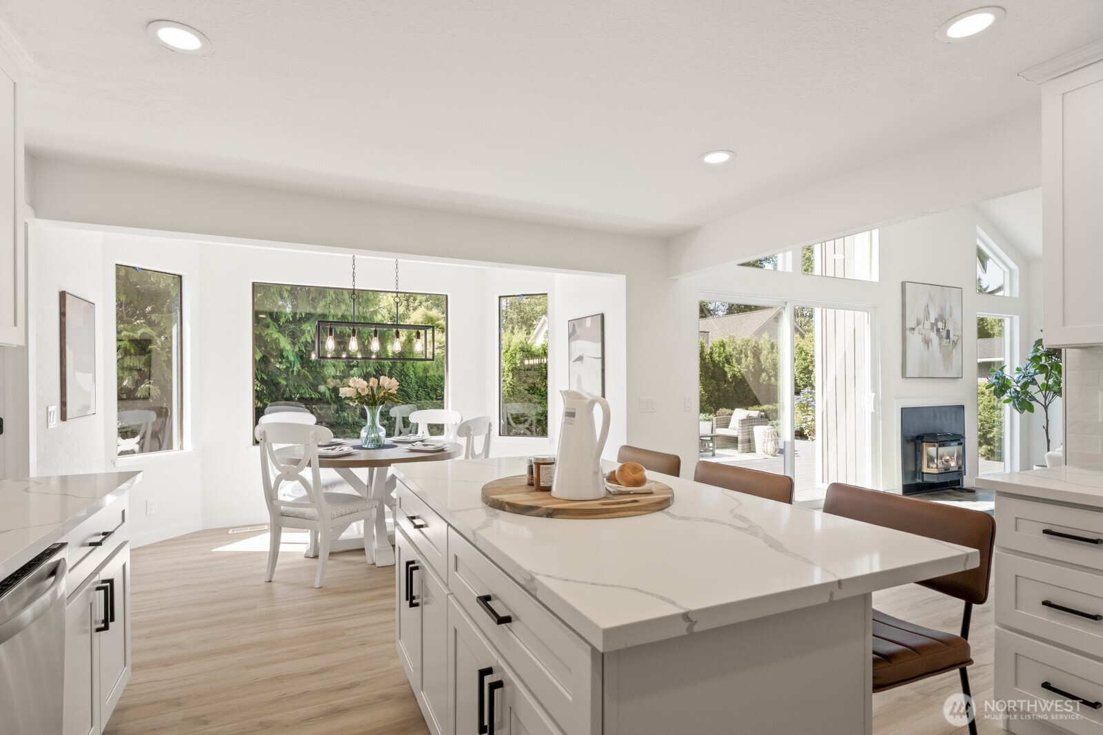 5925 NE 201st Street