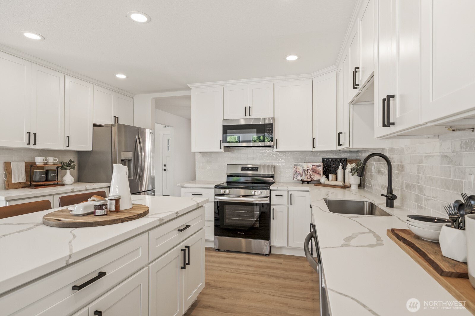 5925 NE 201st Street