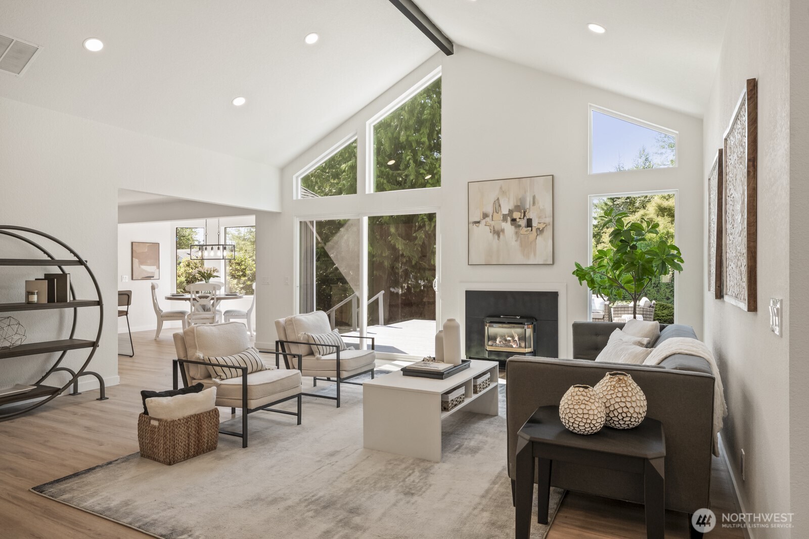 5925 NE 201st Street