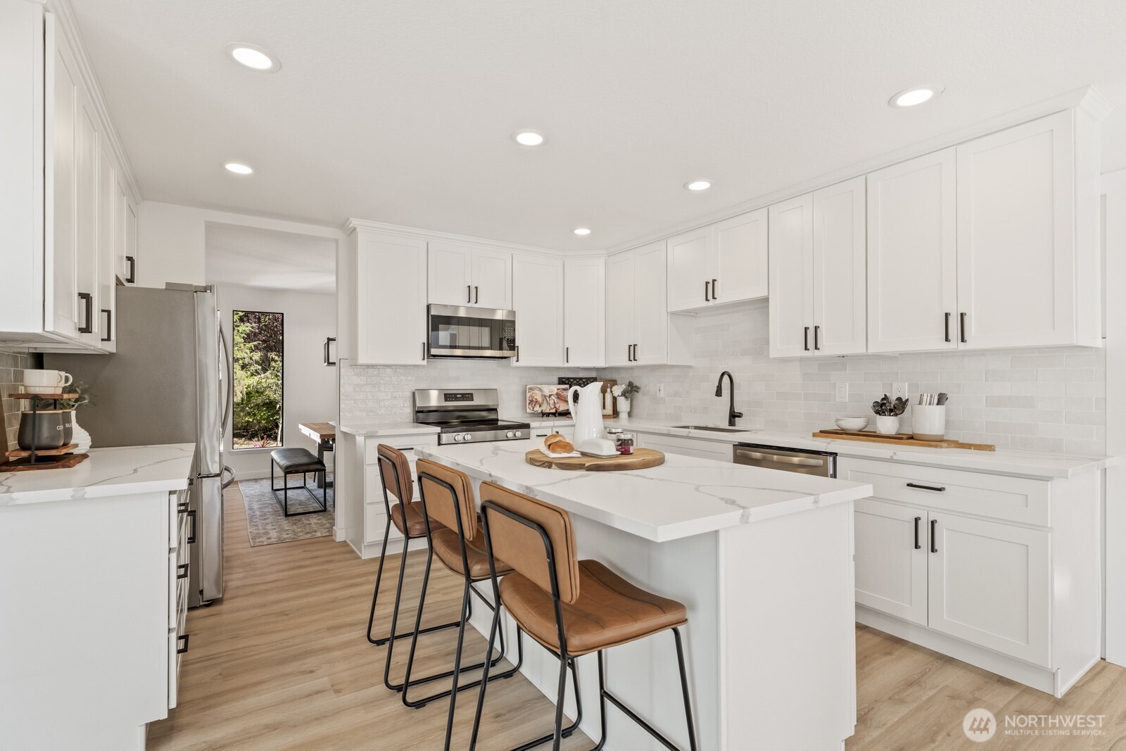 5925 NE 201st Street