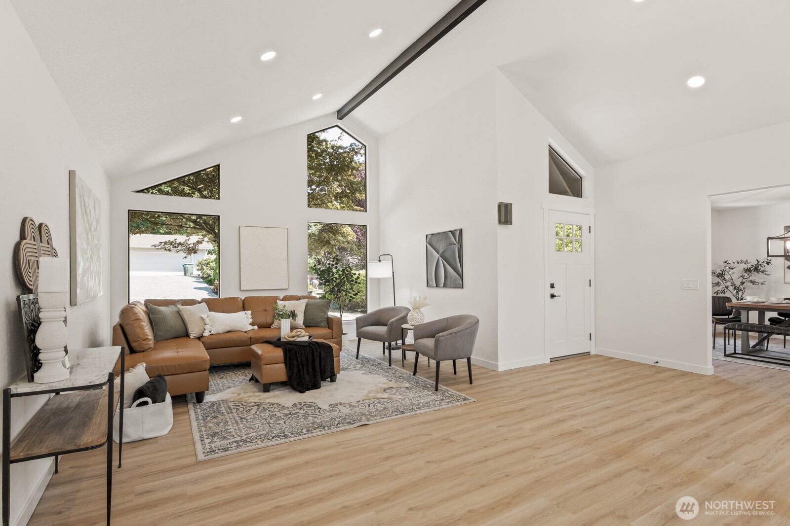 5925 NE 201st Street