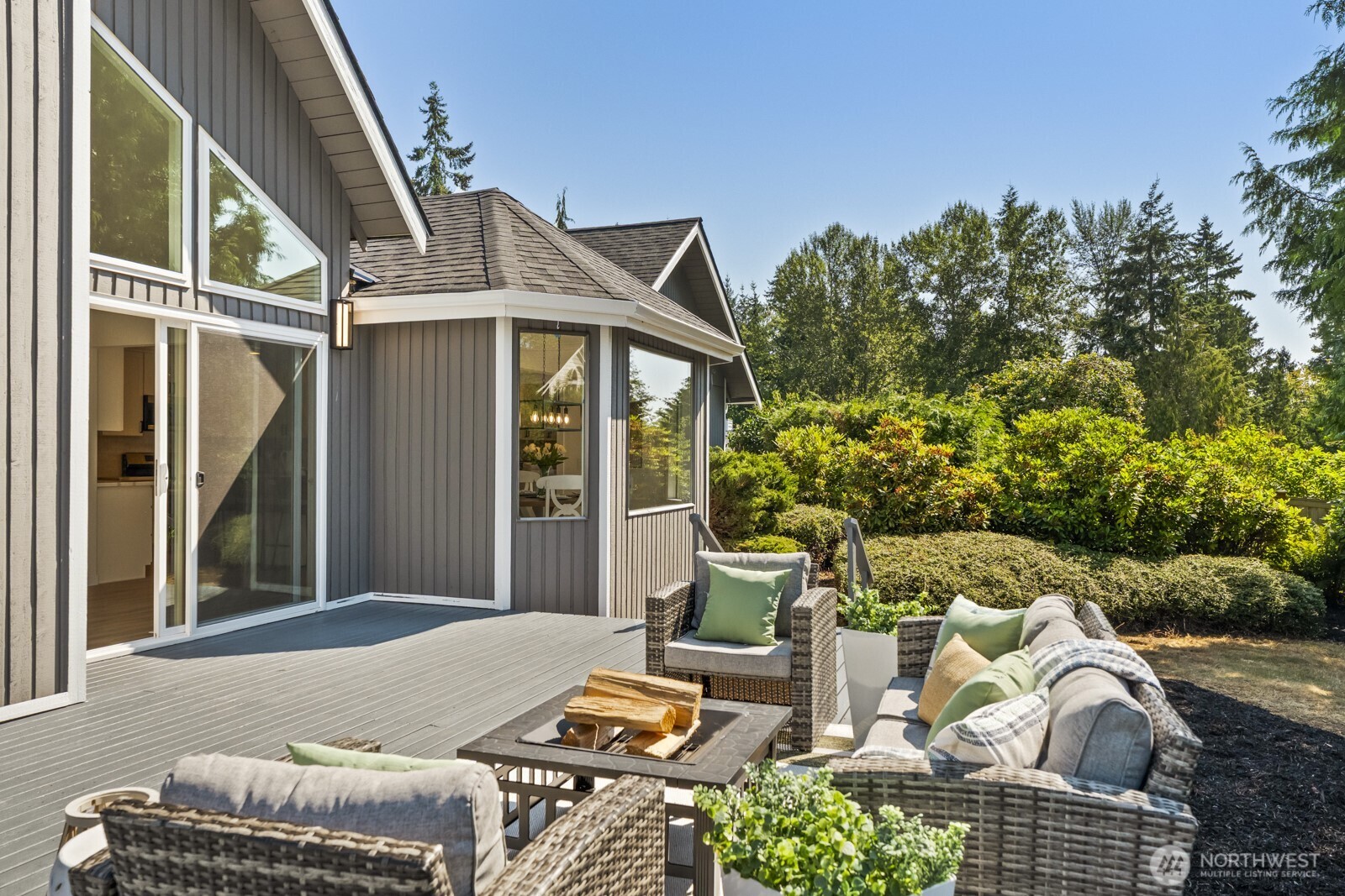 5925 NE 201st Street