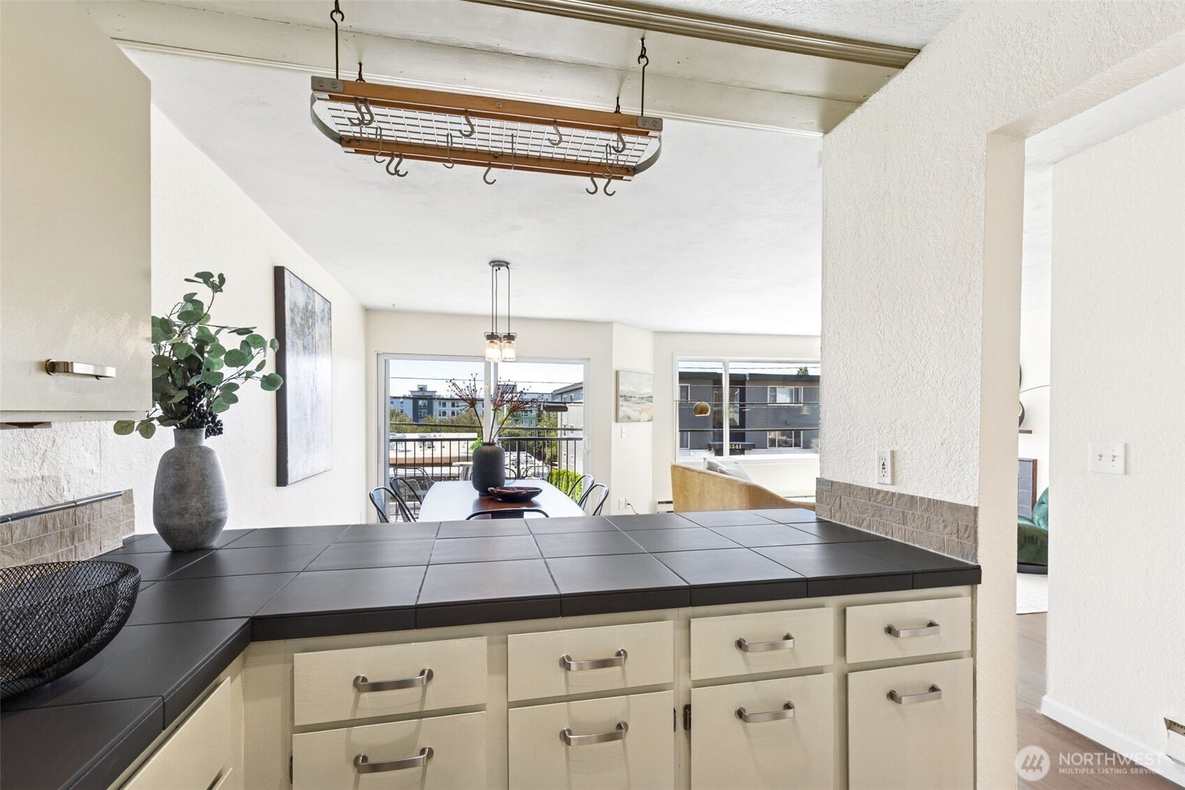 8534 Phinney Avenue N Unit: 202