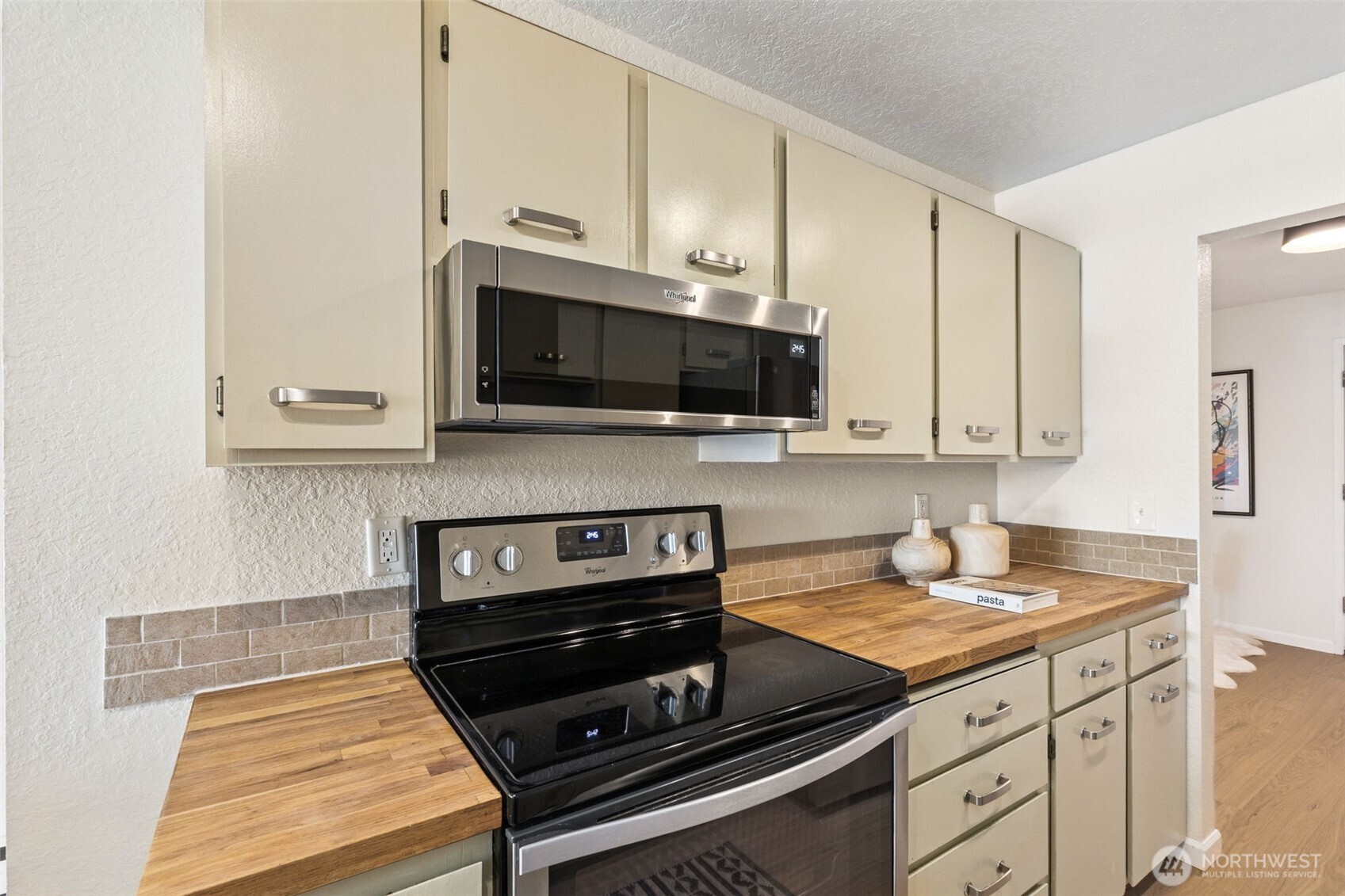 8534 Phinney Avenue N Unit: 202