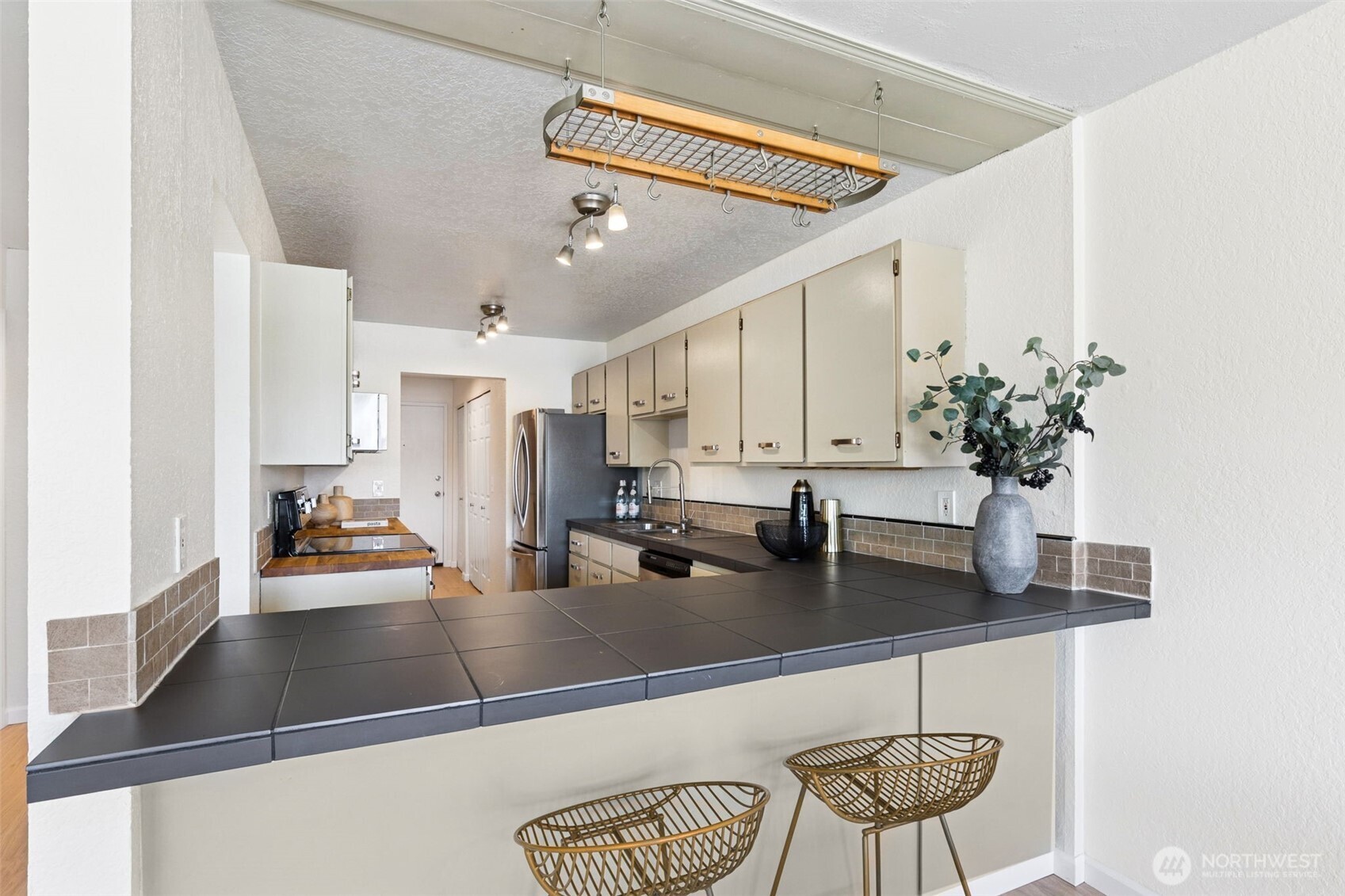 8534 Phinney Avenue N Unit: 202