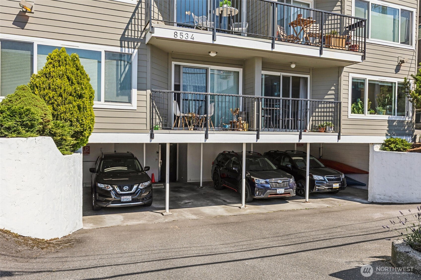 8534 Phinney Avenue N Unit: 202