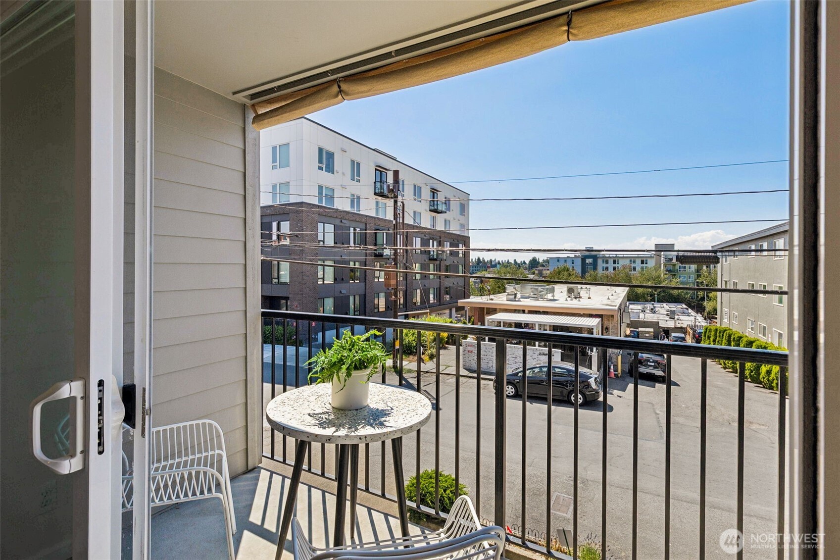 8534 Phinney Avenue N Unit: 202
