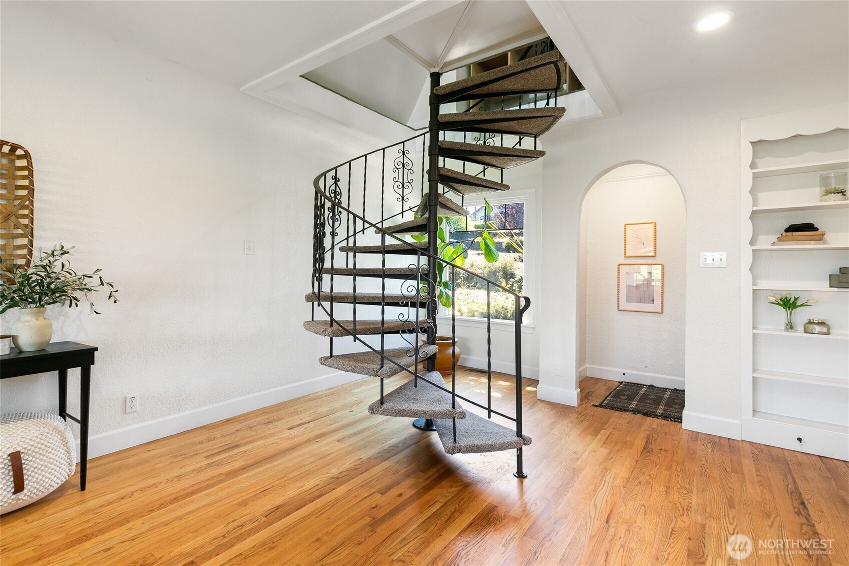1005 E 30th Street