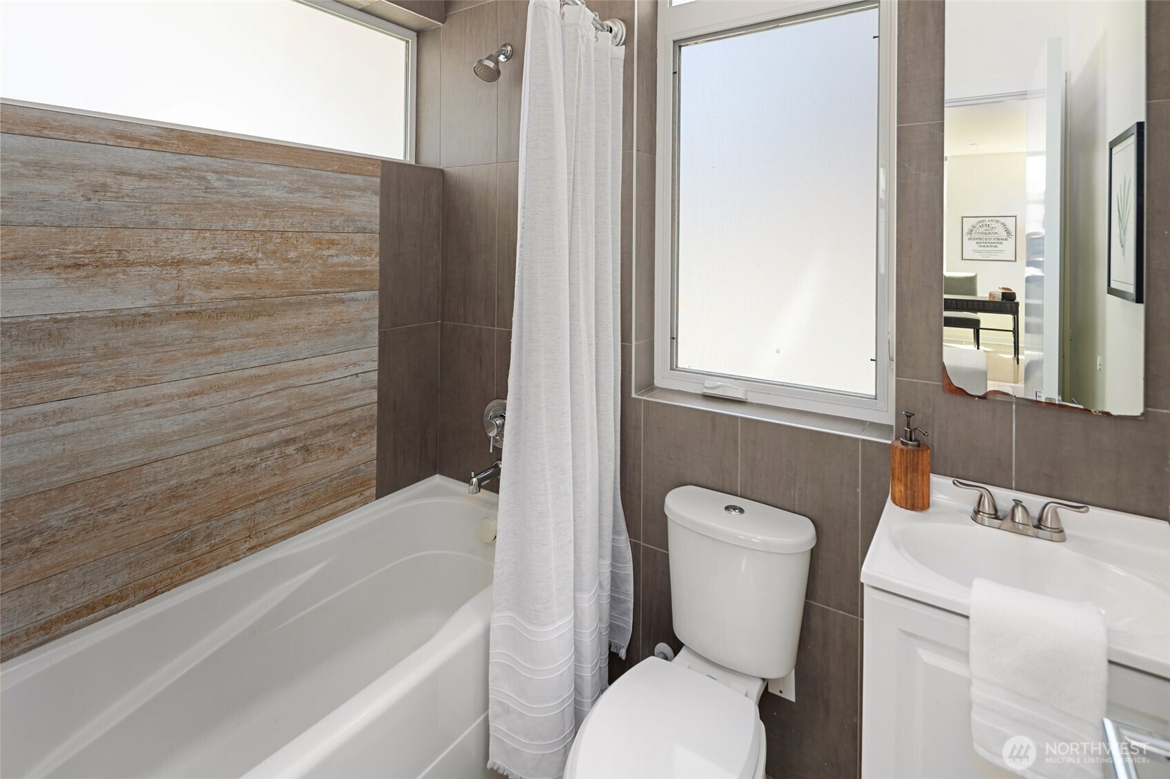 4151 California Avenue SW Unit: A