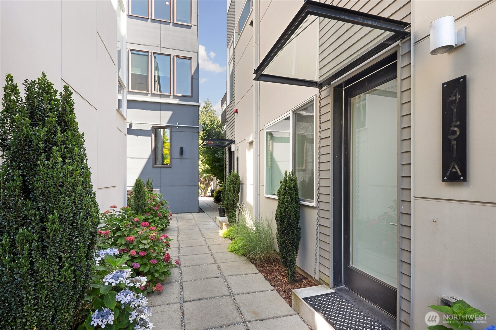 4151 California Avenue SW Unit: A