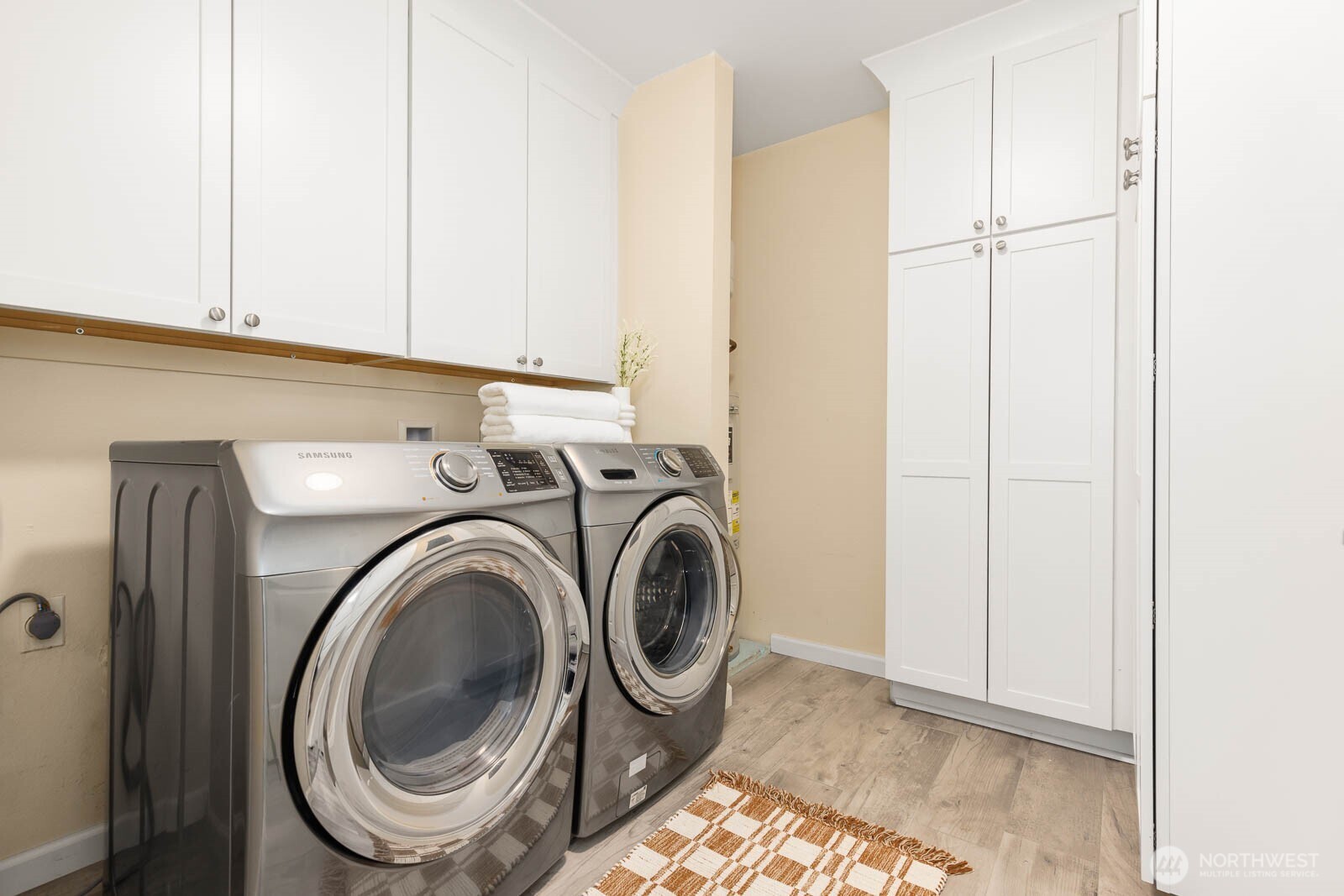 13279 15th Avenue NE Unit: B-20