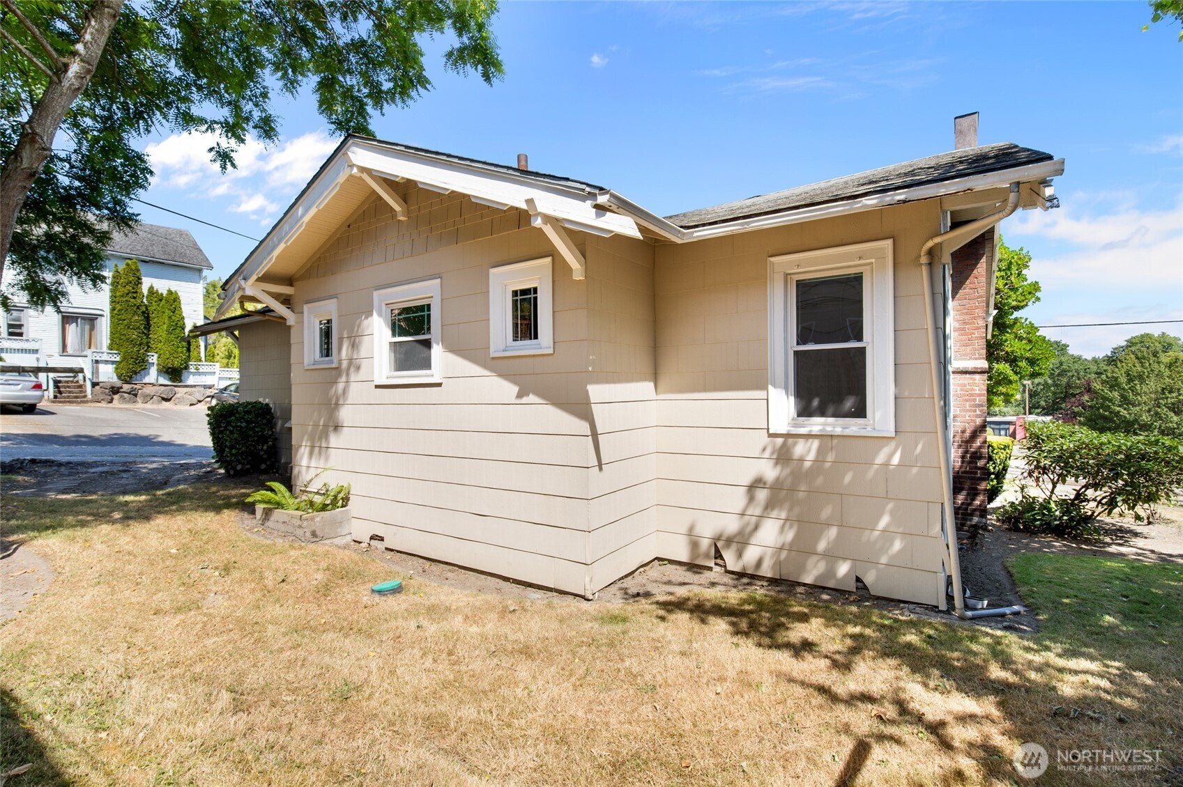 307 W Dravus Street