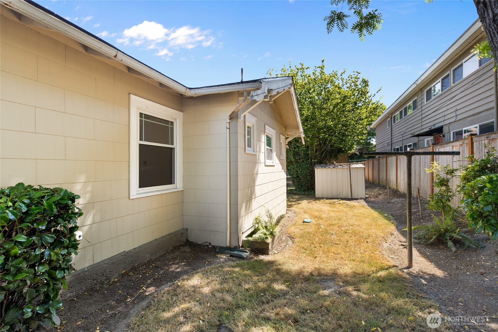307 W Dravus Street