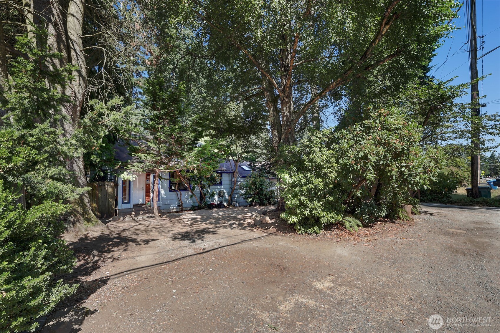 13033 3rd Avenue NW