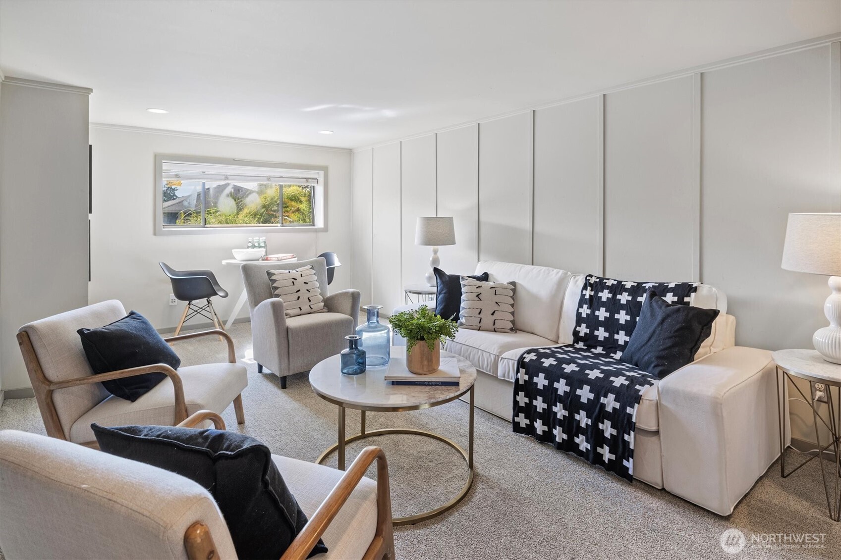 9740 Phinney Avenue N