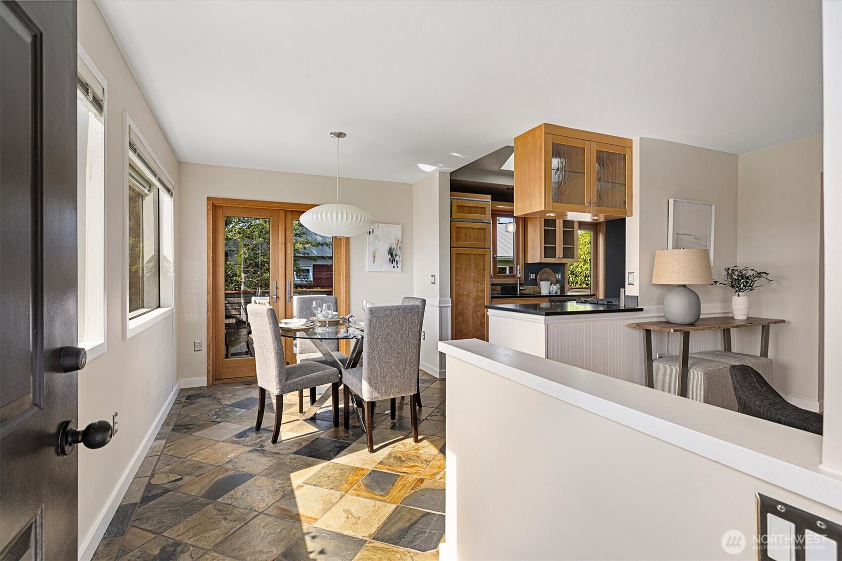 9740 Phinney Avenue N