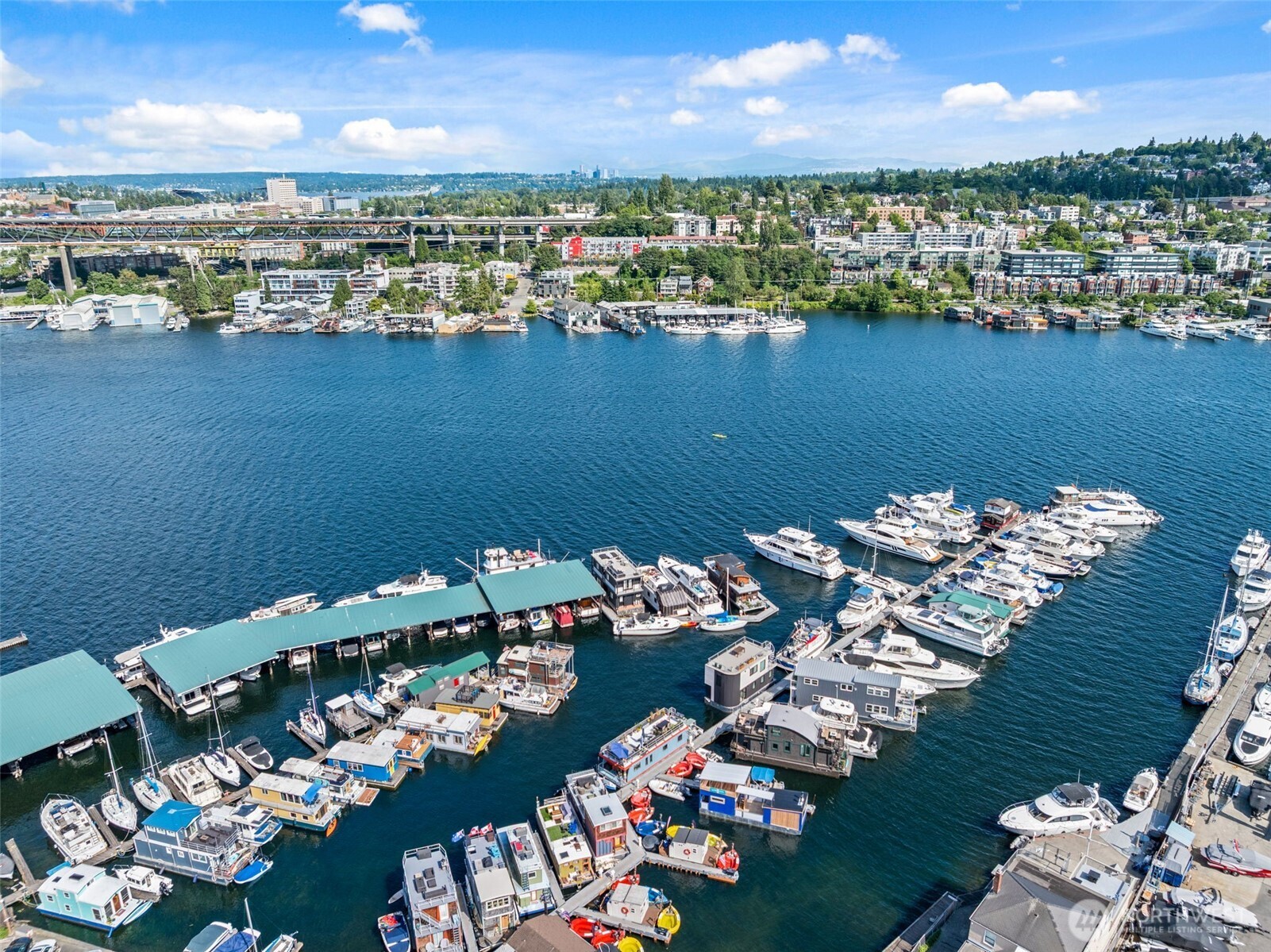 2401 N Northlake Way Unit: F6
