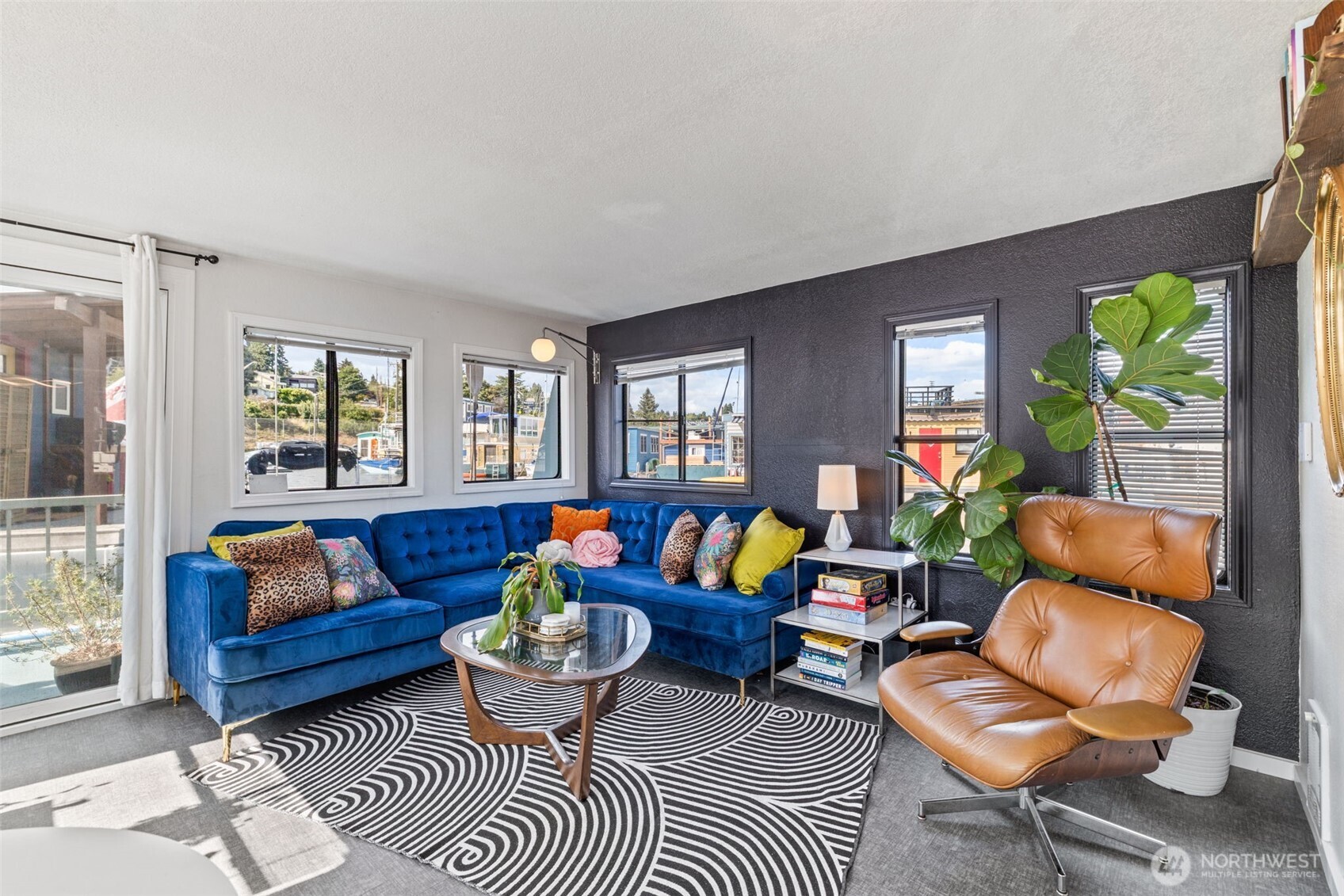 2401 N Northlake Way Unit: F6