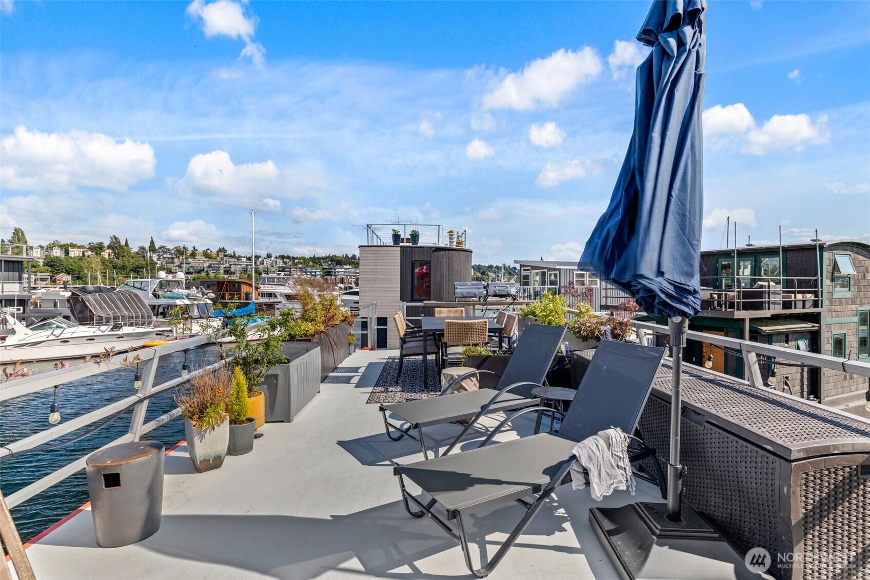 2401 N Northlake Way Unit: F6