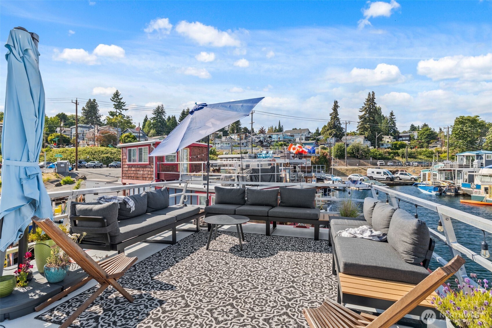 2401 N Northlake Way Unit: F6