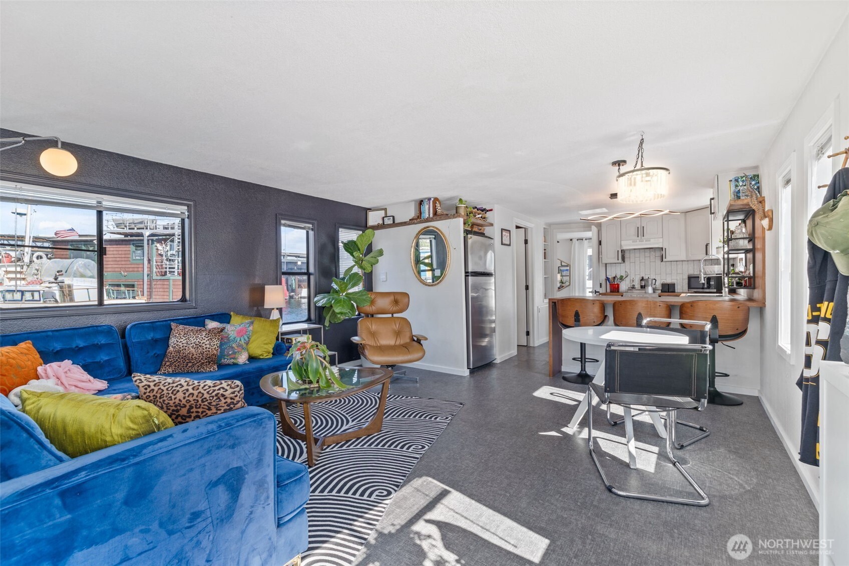 2401 N Northlake Way Unit: F6