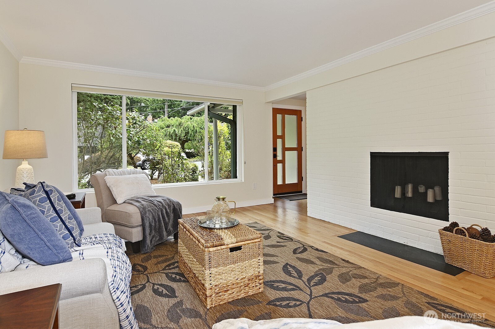 17221 Palatine Avenue N