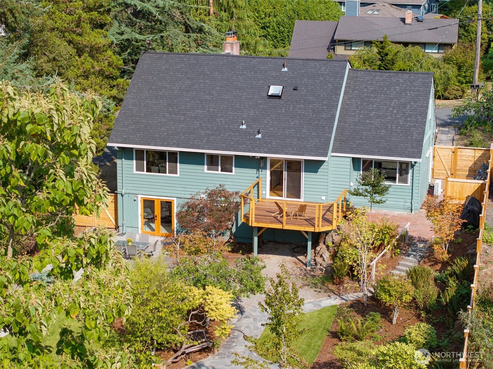 17221 Palatine Avenue N