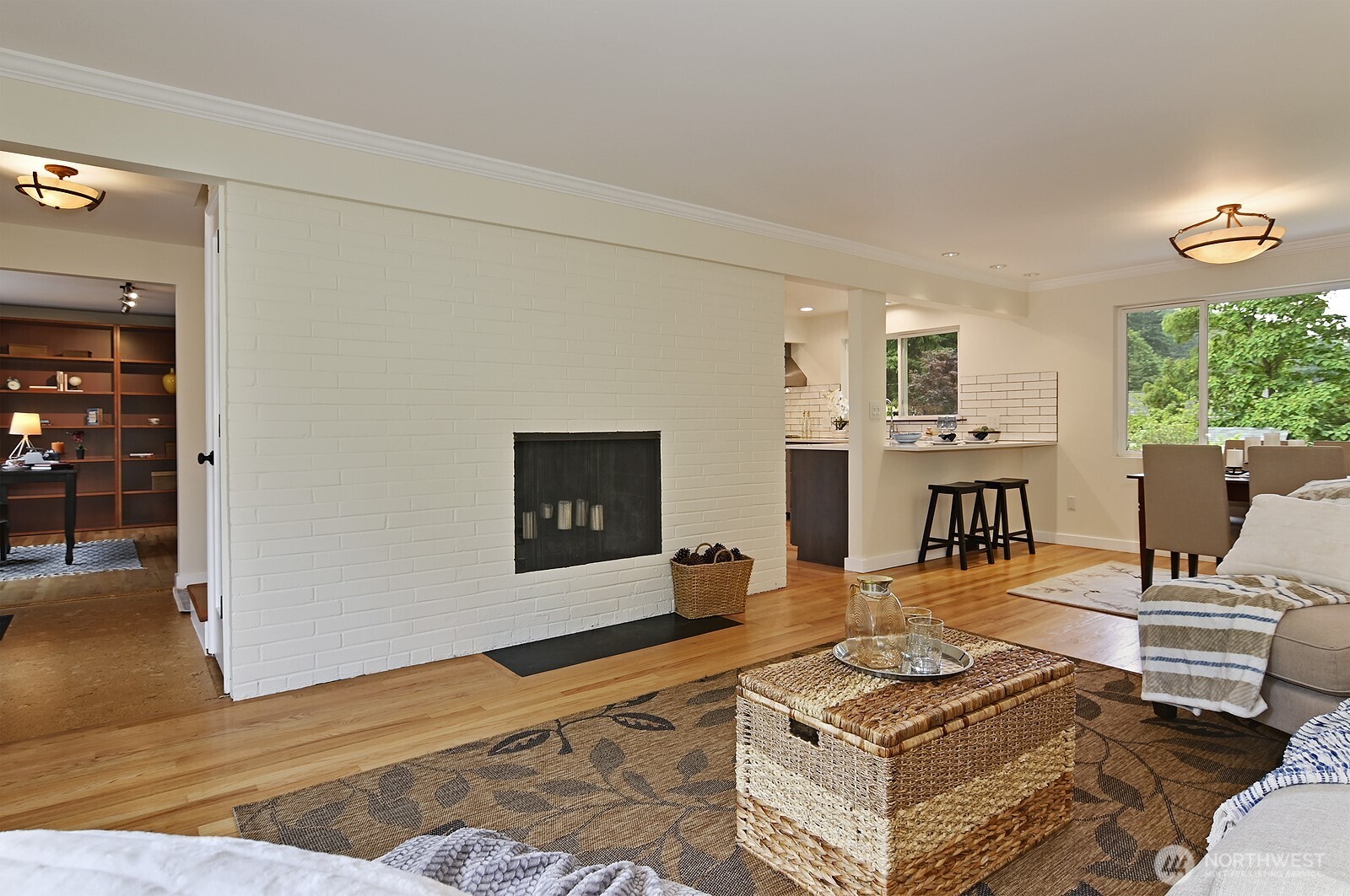 17221 Palatine Avenue N