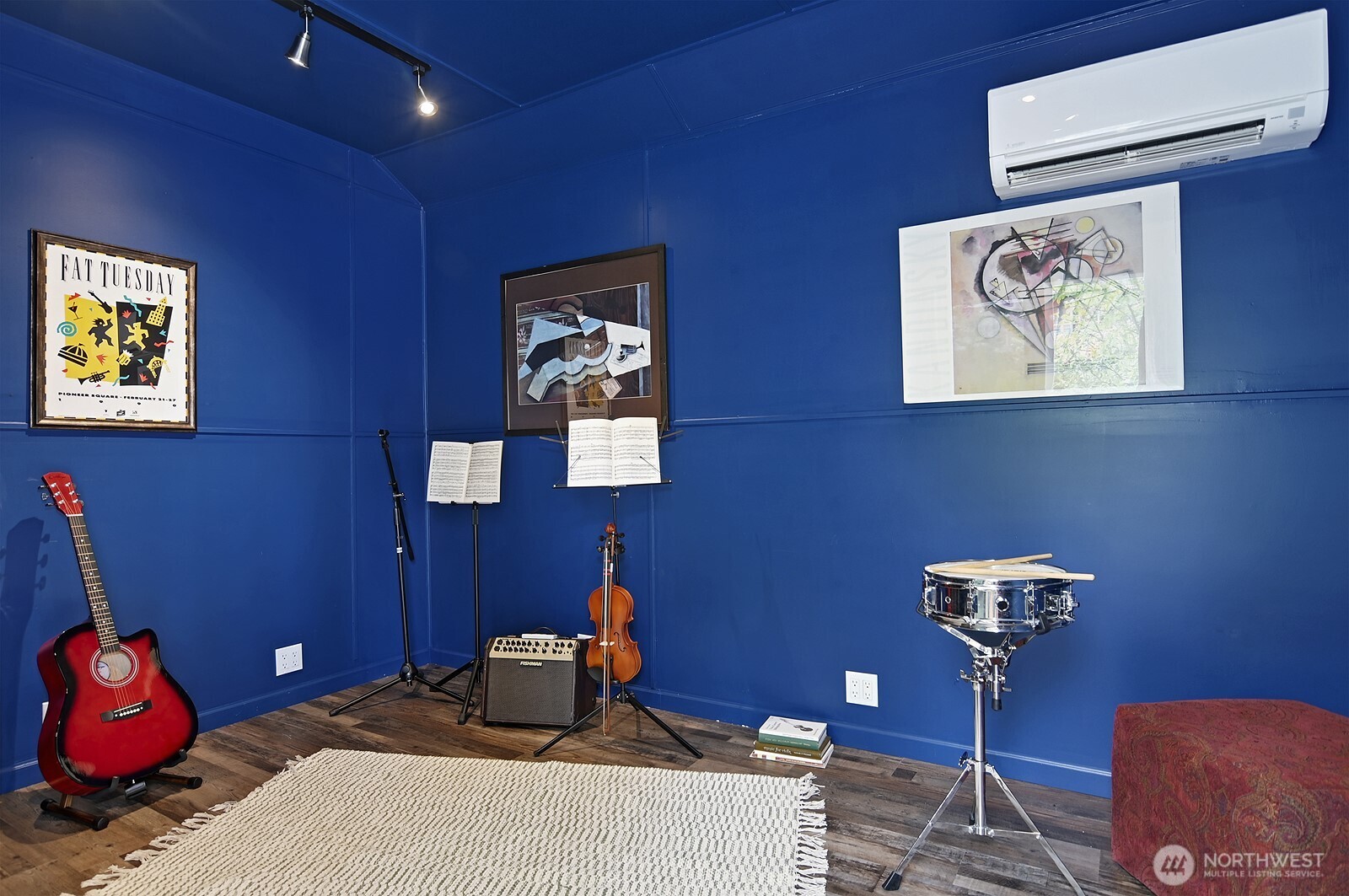 17221 Palatine Avenue N