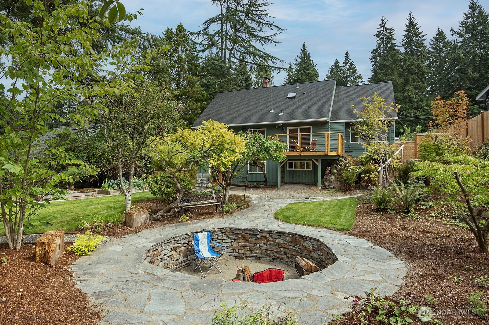 17221 Palatine Avenue N