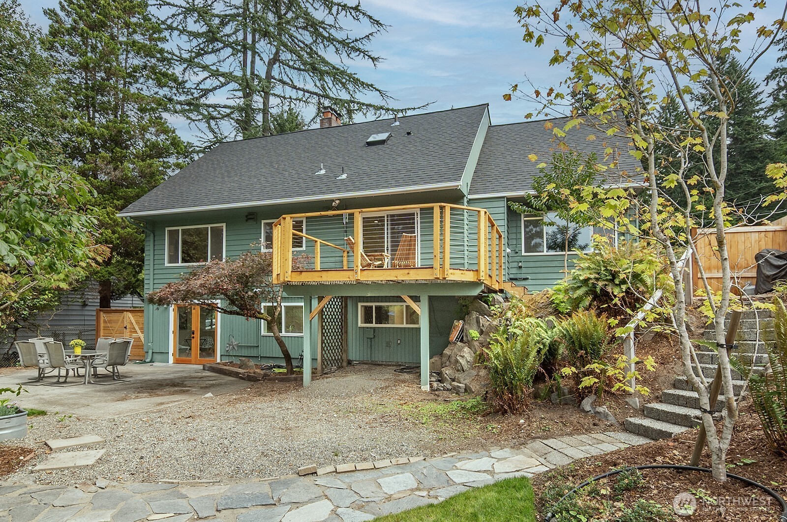 17221 Palatine Avenue N