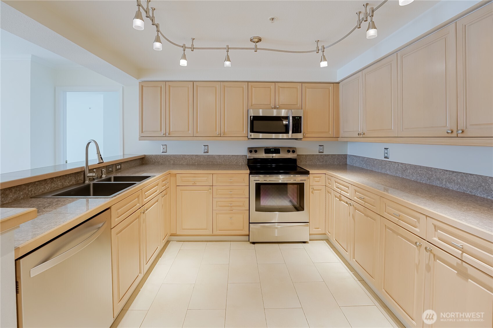 15020 Bothell Way NE Unit: 303