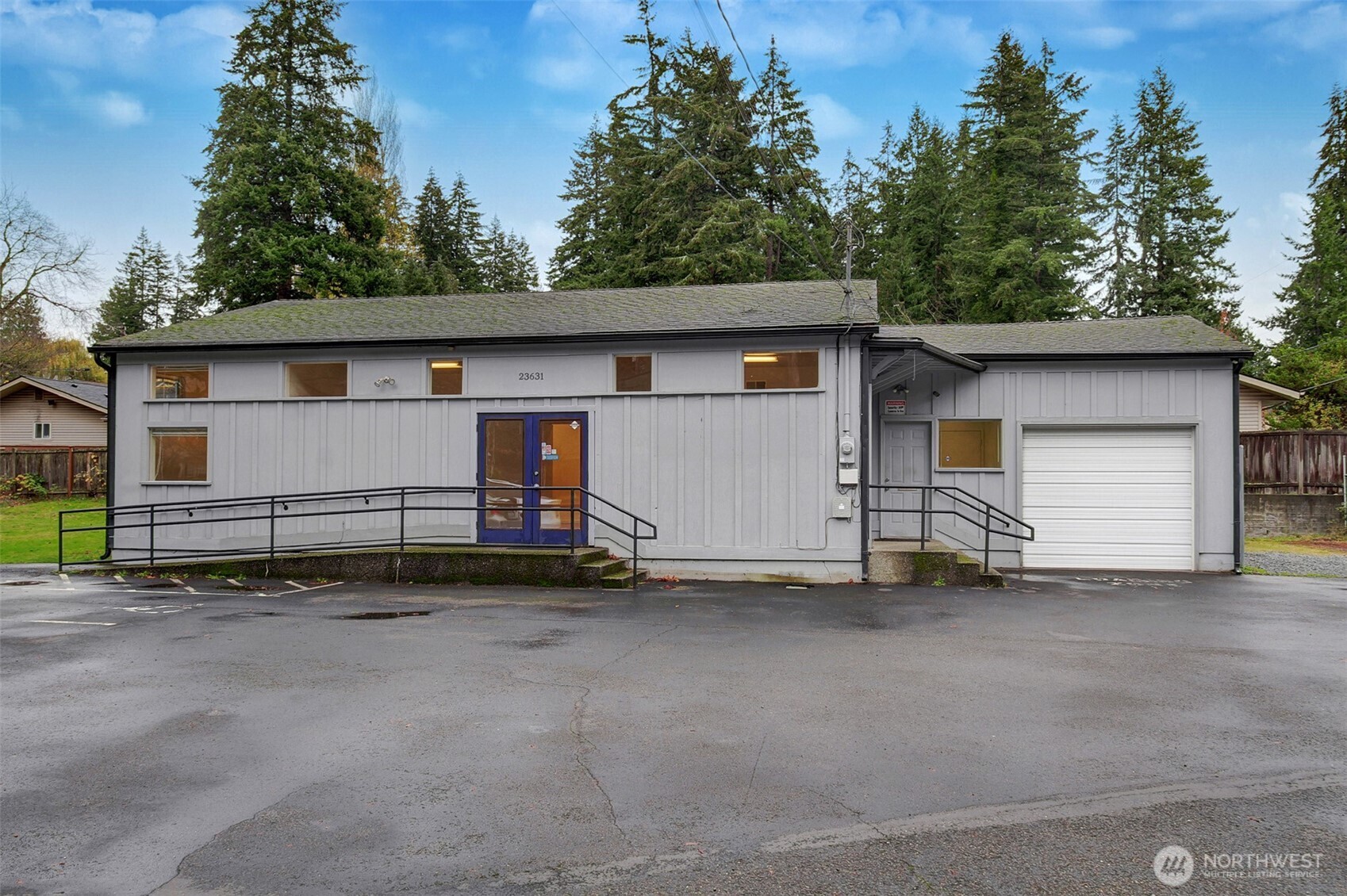23631 Edmonds Way