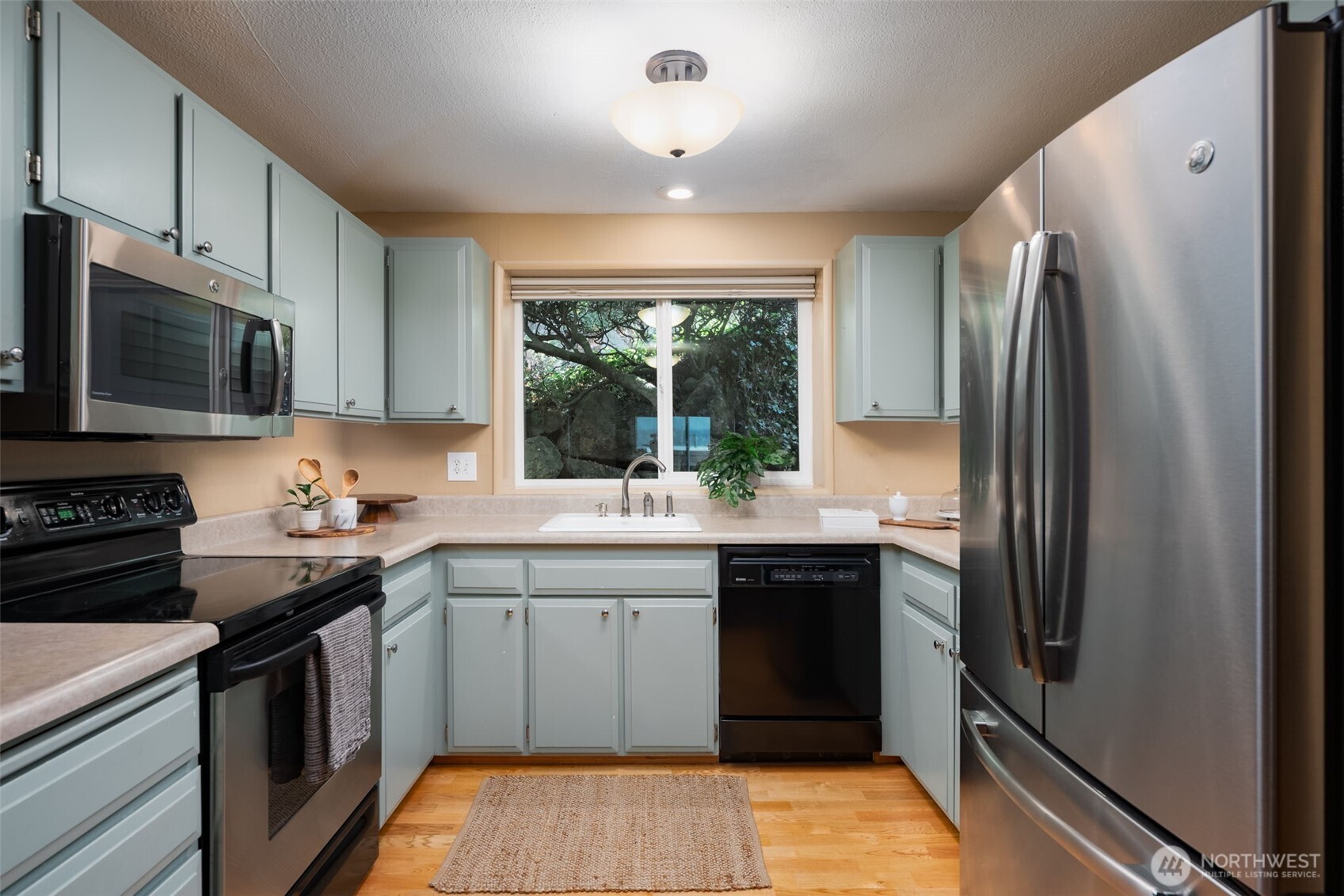 10203 47th Avenue SW Unit: C3