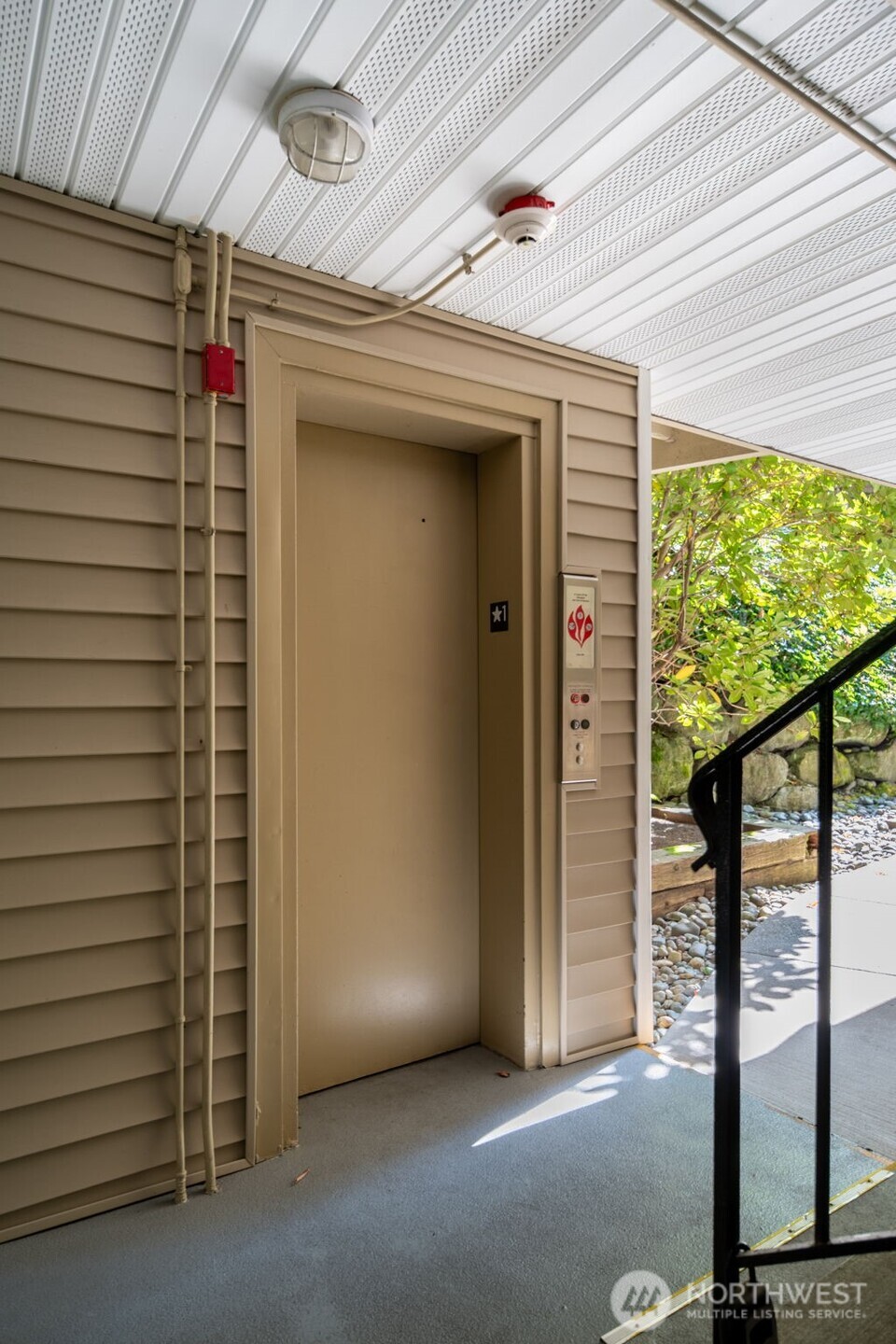 10203 47th Avenue SW Unit: C3
