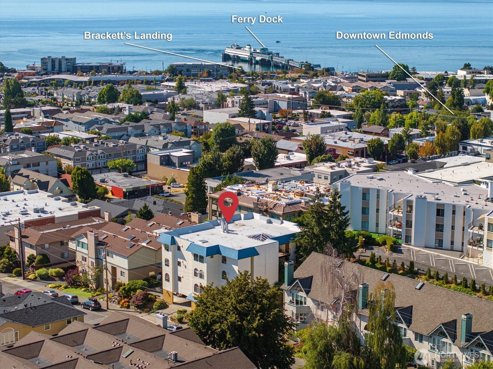 535 Walnut Street Unit: 202