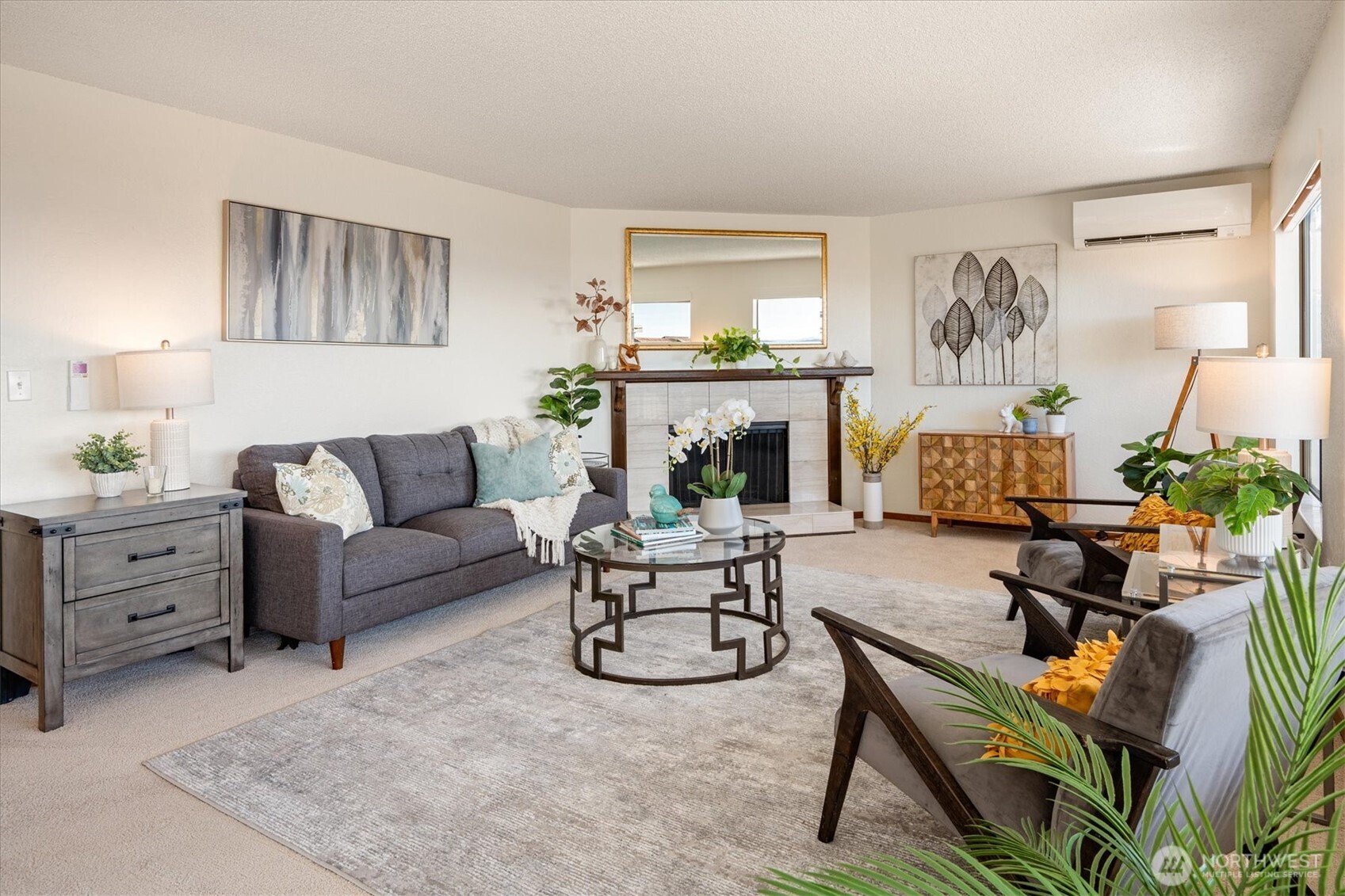 535 Walnut Street Unit: 202